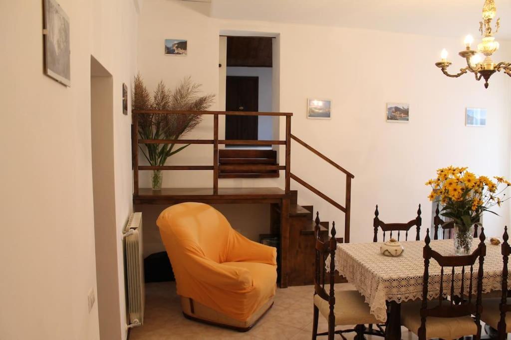 Willa Casa Nel Borgo Antico Quaratica Zewnętrze zdjęcie