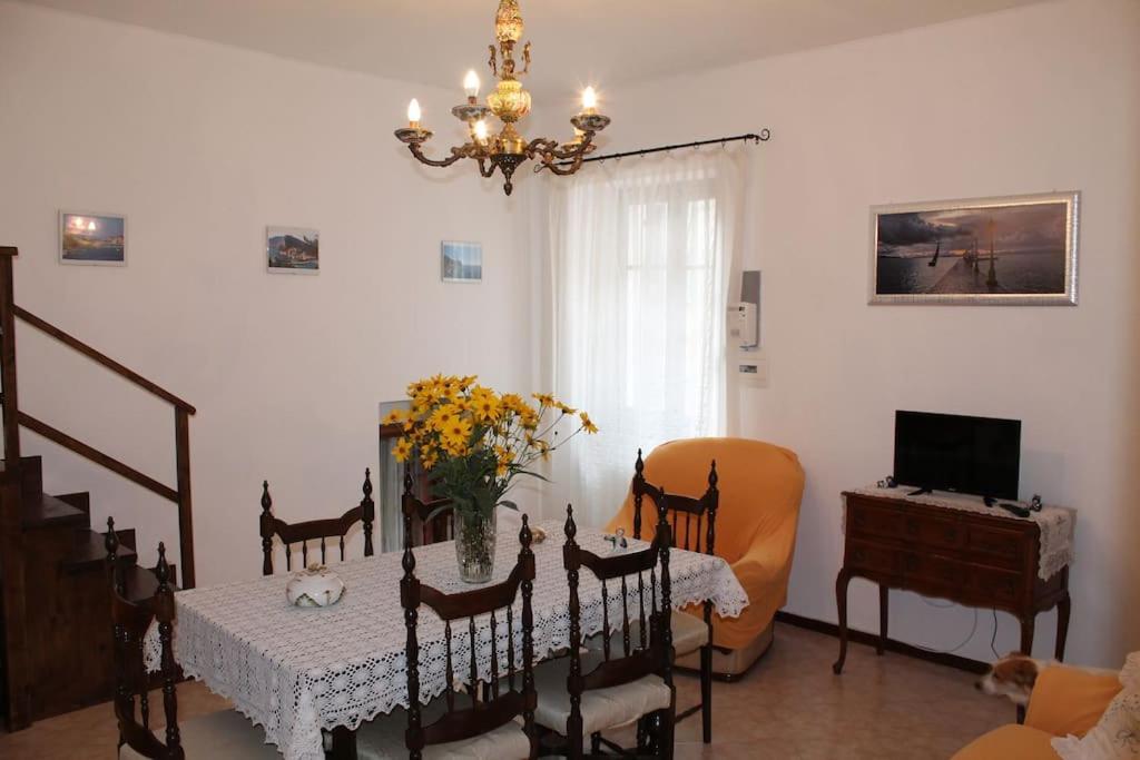 Willa Casa Nel Borgo Antico Quaratica Zewnętrze zdjęcie